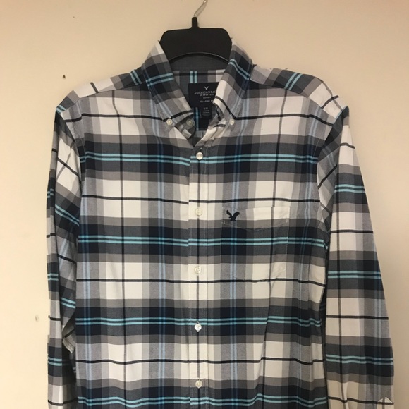 ✈️🗺🎽 Classic Fit Blue Plaid Button Down - Picture 5 of 5